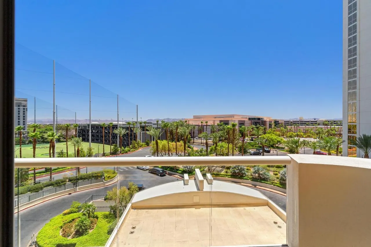 Aparthotel Mgm Signature Pool View