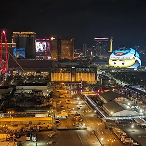 Penthouse With Strip View At The Signature At Mgm Grand Aparthotel